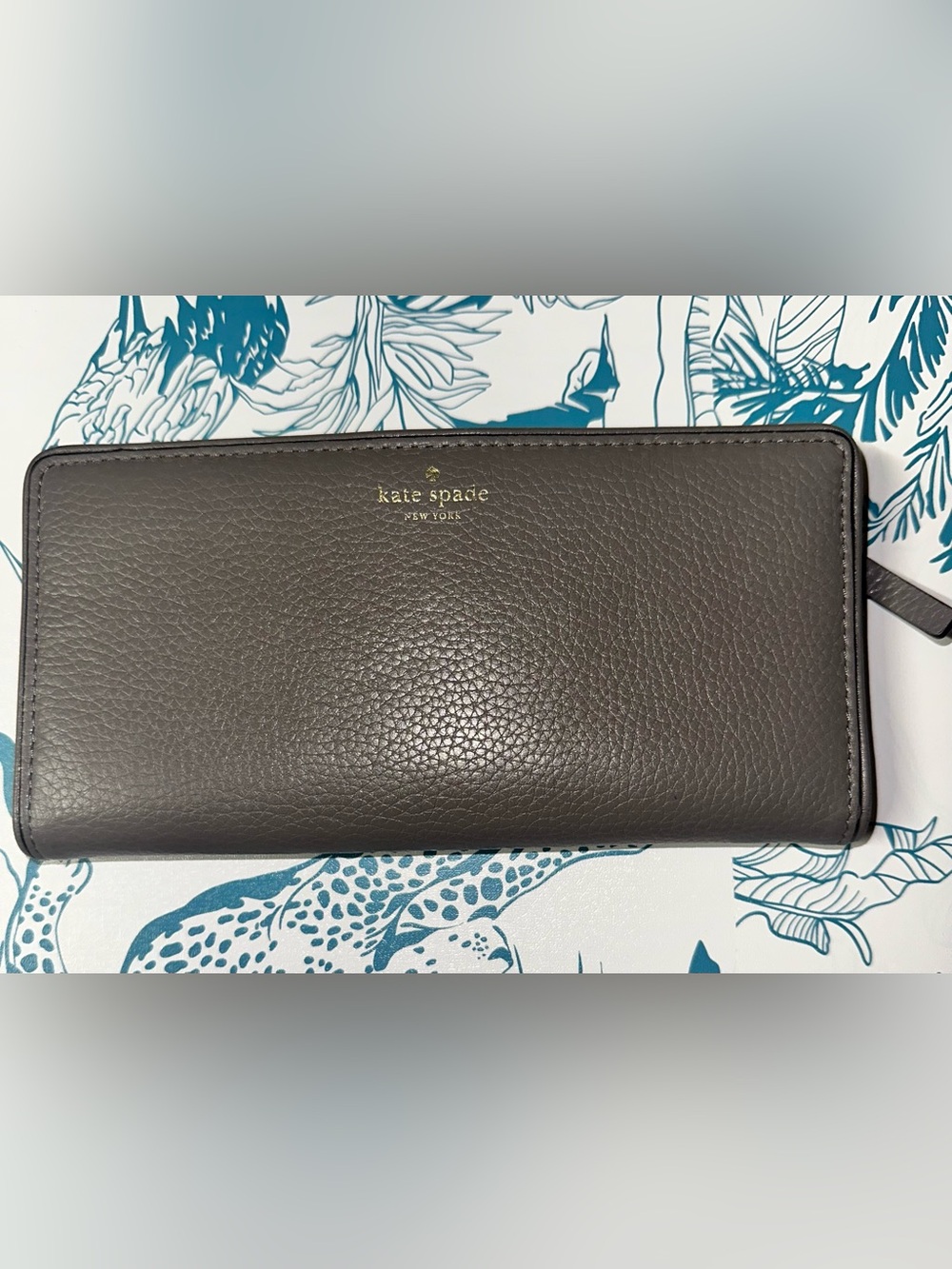 kate spade Pebbled Leather Wallet - Gray Taupe